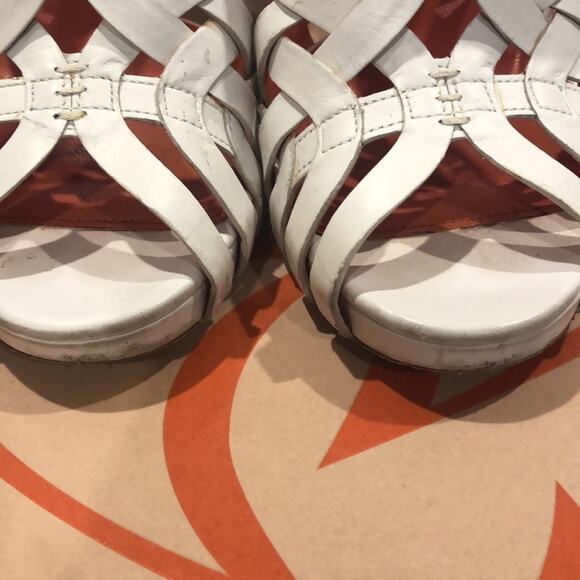 Via Spiga Womens  V Phoebe White LE Sandals Size 8  Preowned - Picture 11 of 11